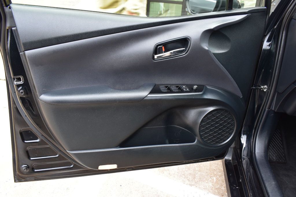 2022 Toyota Prius LE - 22950107 - 40