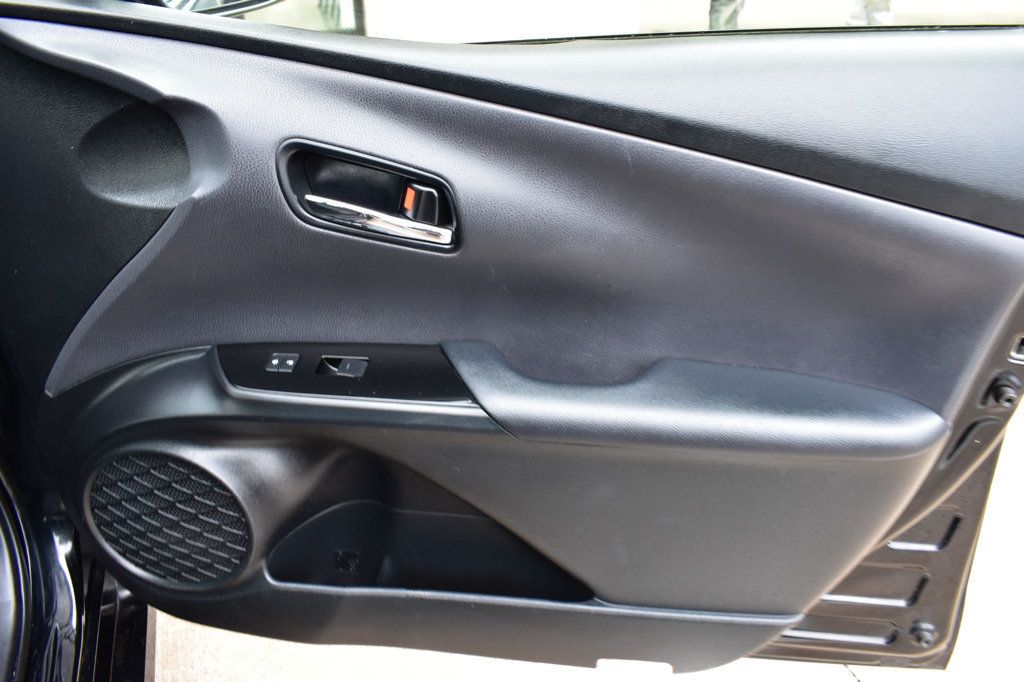 2022 Toyota Prius LE - 22950107 - 41