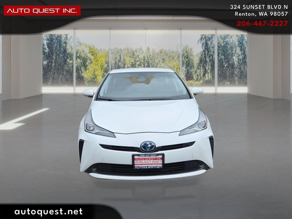 Toyota Prius photo 2