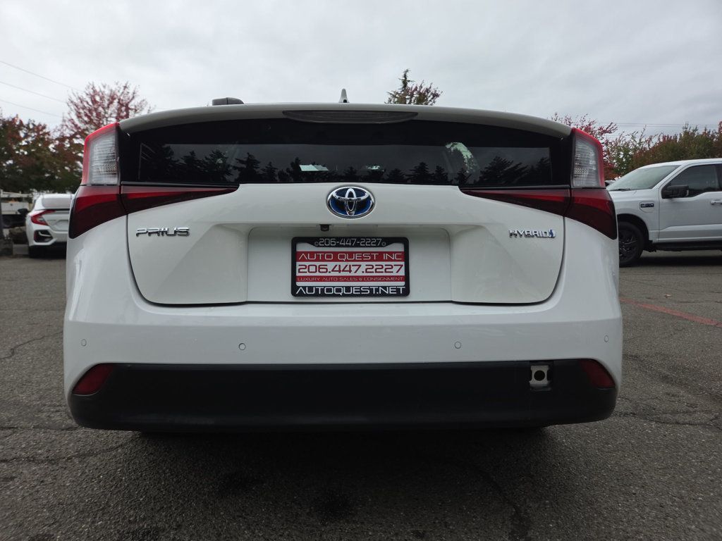 Toyota Prius photo 23