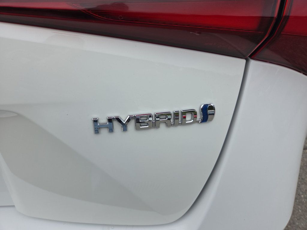 Toyota Prius photo 25