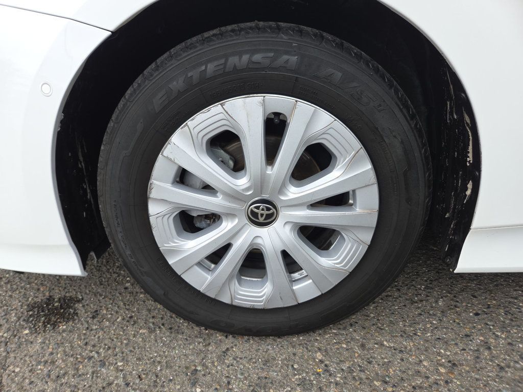 Toyota Prius photo 26