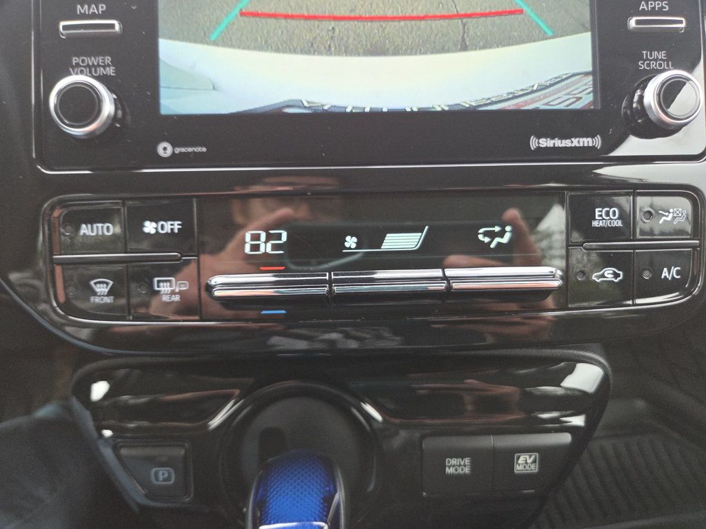 Toyota Prius photo 29