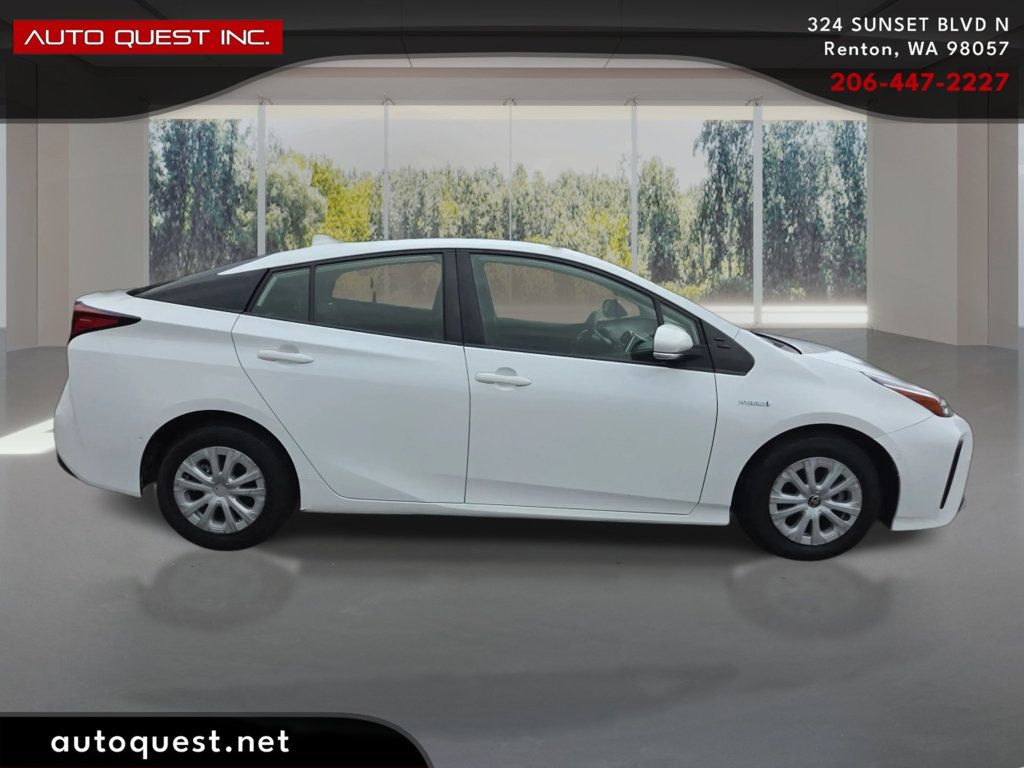Toyota Prius photo 4