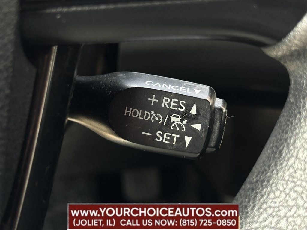 2022 Toyota Prius LE - 22865733 - 29