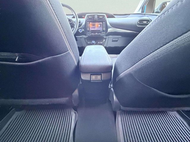 2022 Toyota Prius LE AWD-e - 23053543 - 22