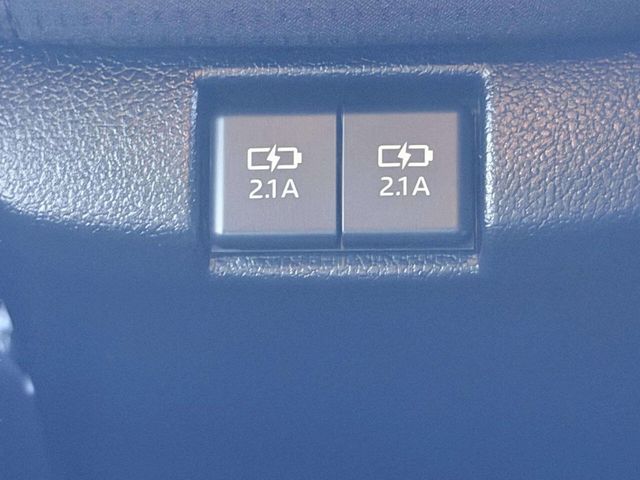 2022 Toyota Prius LE AWD-e - 23053543 - 23