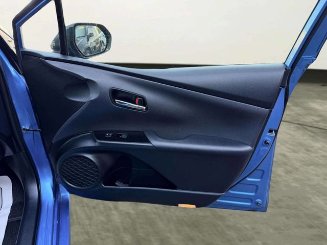 2022 Toyota Prius LE AWD-e - 23053543 - 24