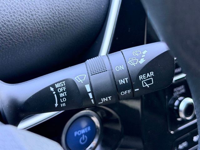 2022 Toyota Prius LE AWD-e - 23053543 - 31