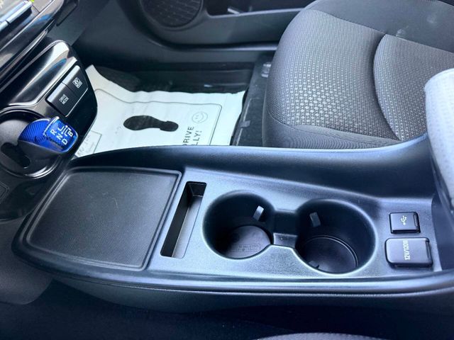 2022 Toyota Prius LE AWD-e - 23053543 - 37