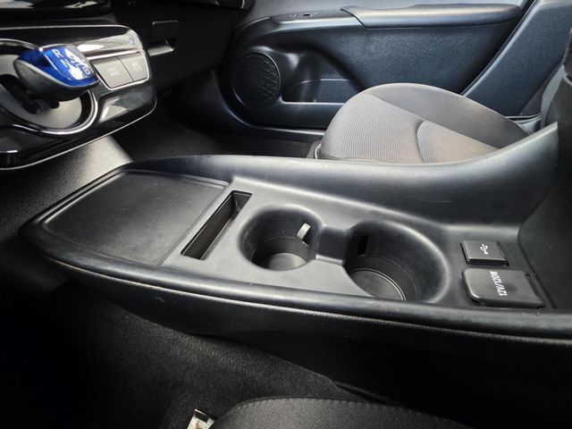 2022 Toyota Prius L Eco - 23089740 - 19