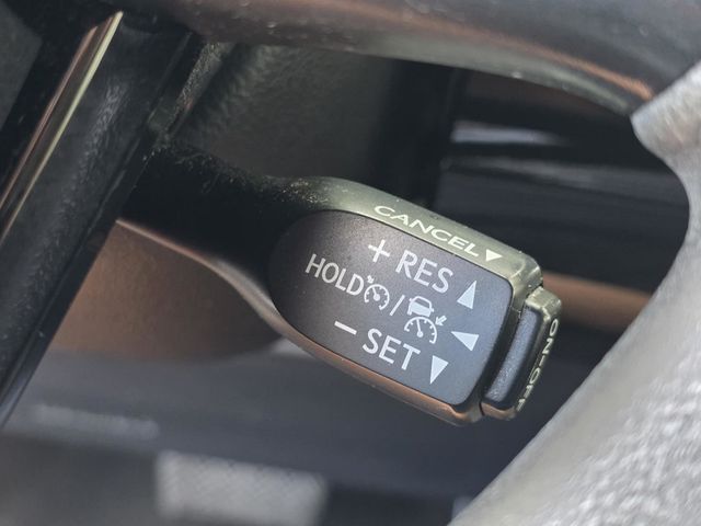2022 Toyota Prius L Eco - 23089740 - 22