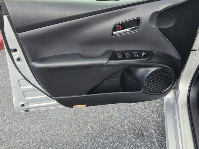 2022 Toyota Prius L Eco - 23089740 - 28