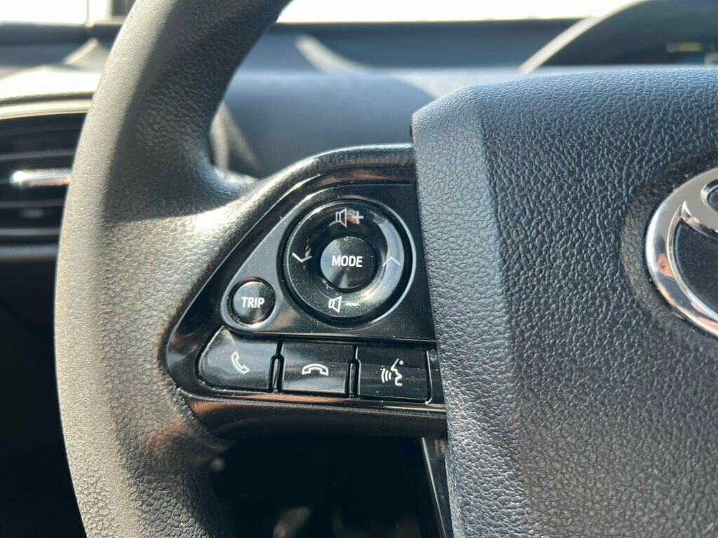 2022 Toyota Prius L Eco - 22822517 - 18