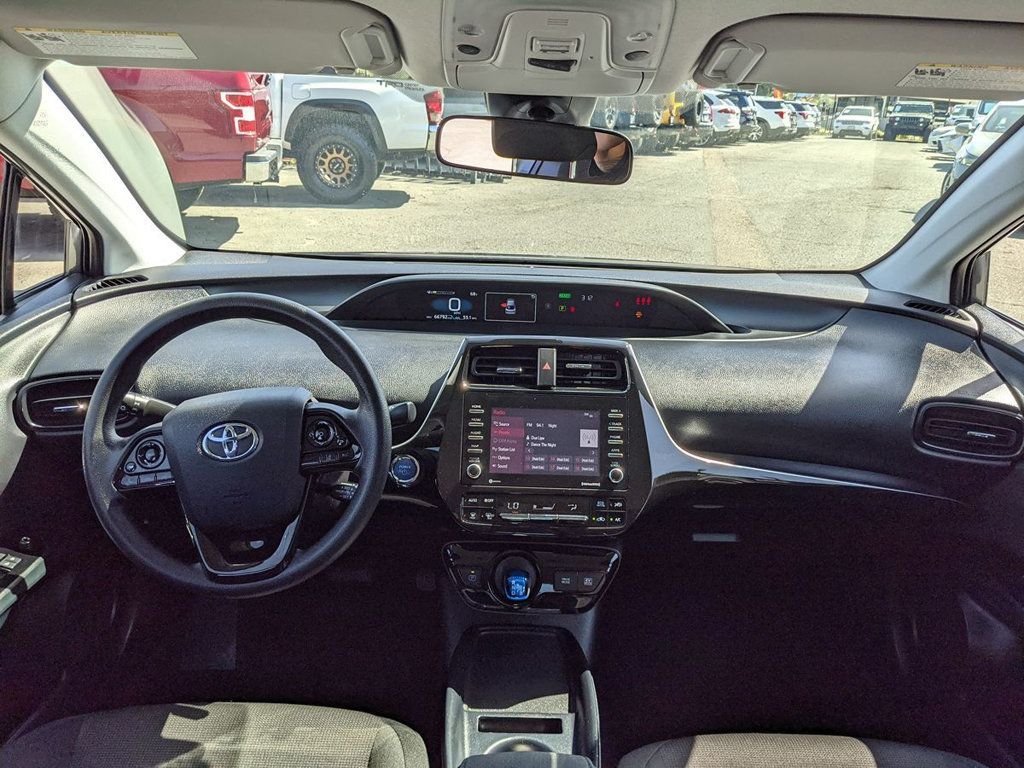 2022 Toyota Prius L Eco - 22433346 - 11