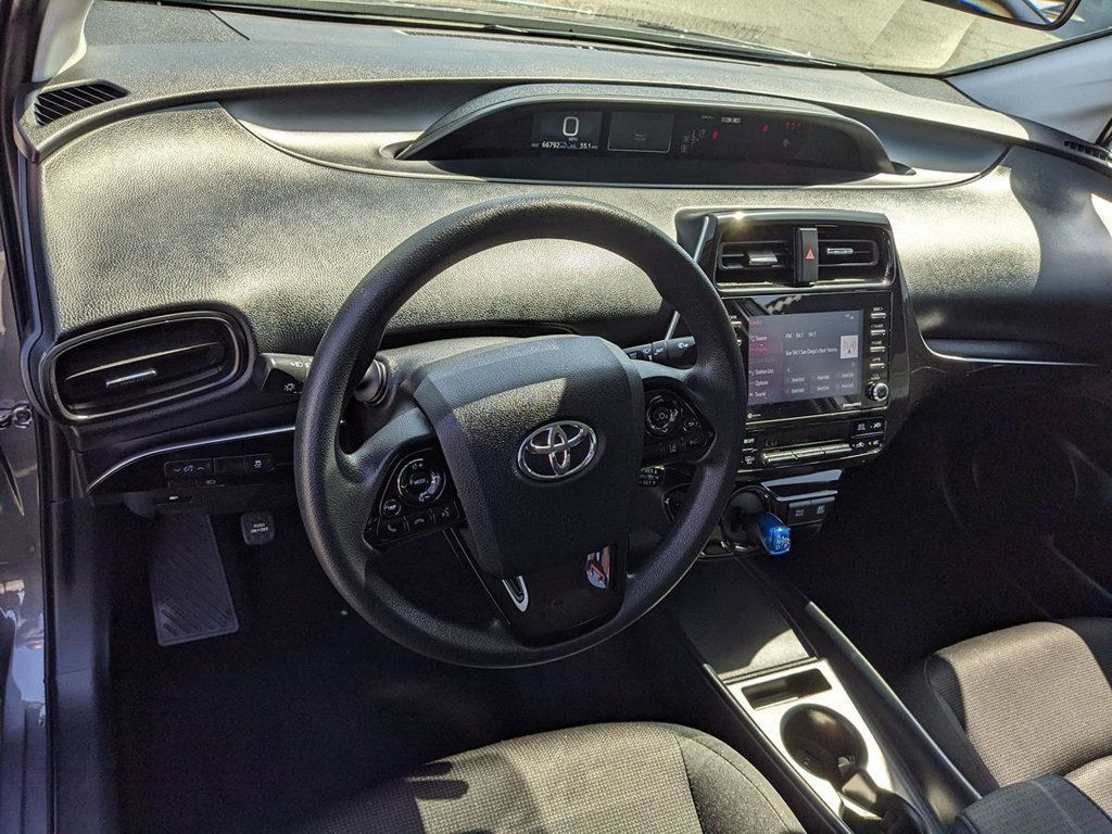 2022 Toyota Prius L Eco - 22433346 - 12