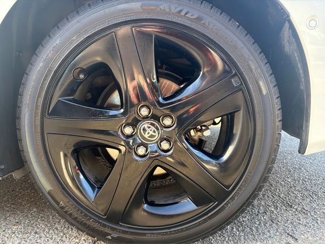 2022 Toyota Prius Limited - 22983914 - 25