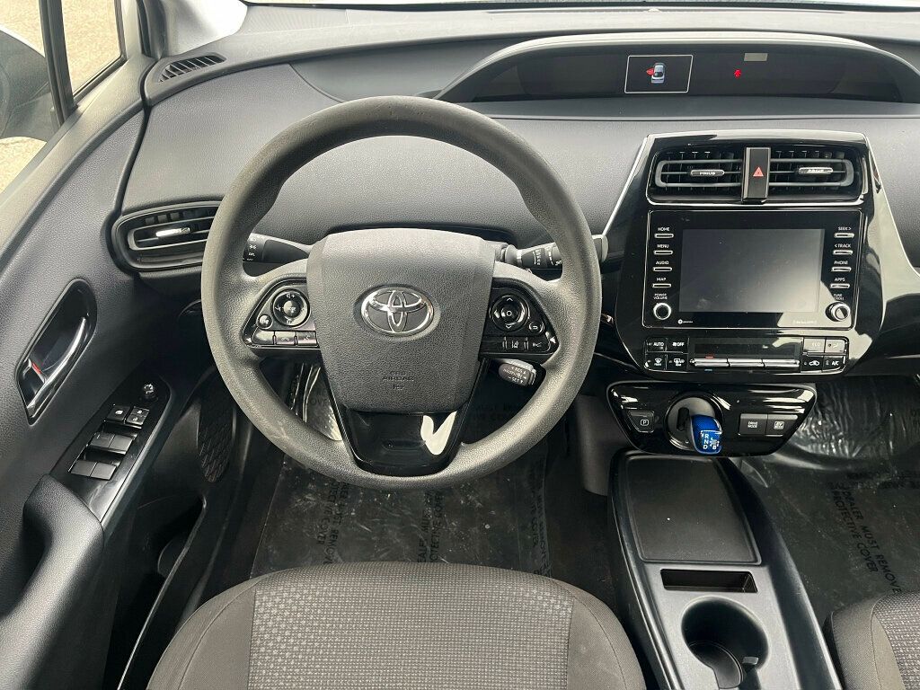 2022 Toyota Prius SPECIOUS SEDAN, GAS SAVER! - 22987505 - 12