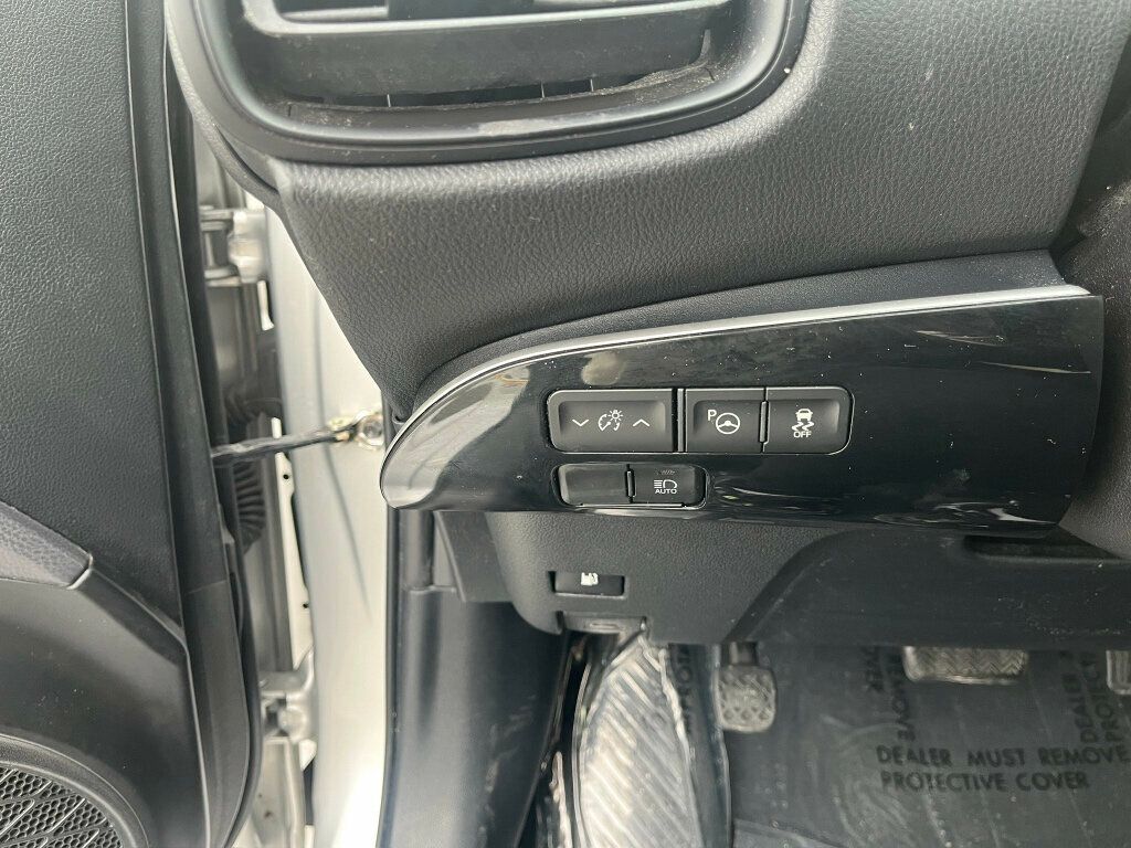 2022 Toyota Prius SPECIOUS SEDAN, GAS SAVER! - 22987505 - 16