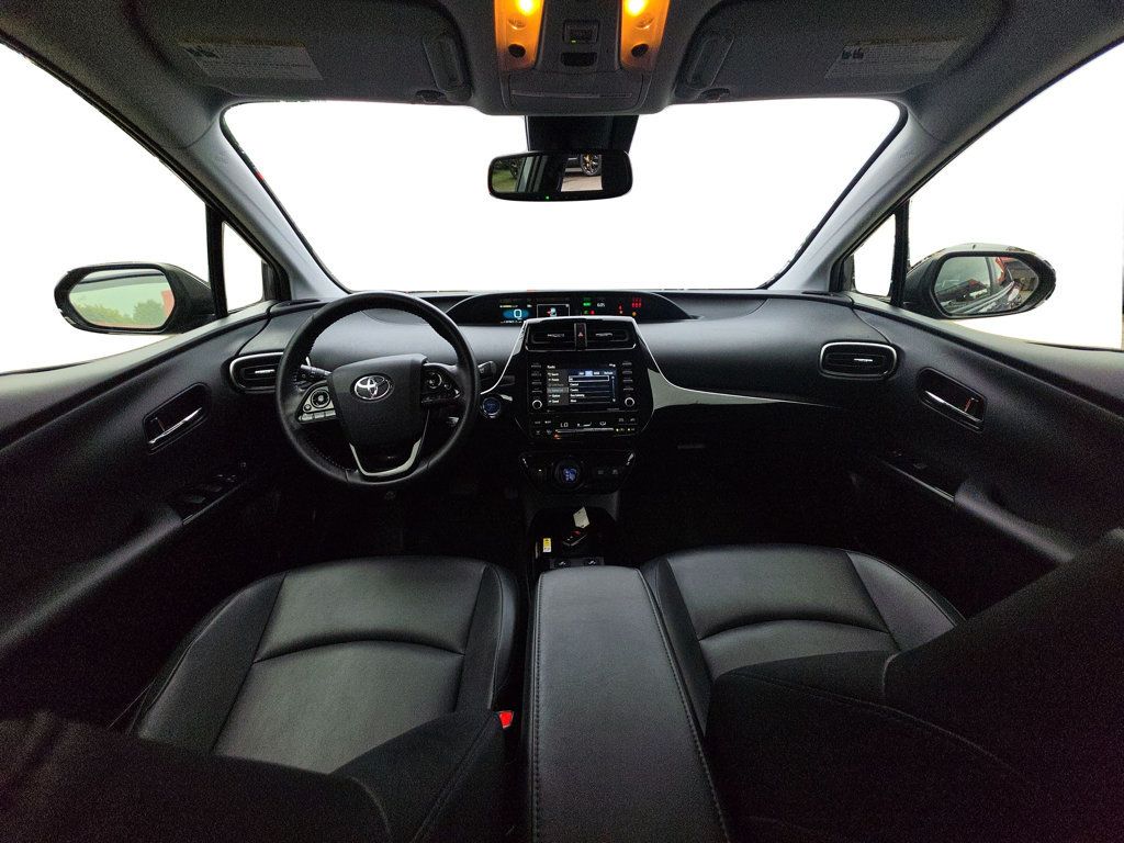 Toyota Prius photo 12
