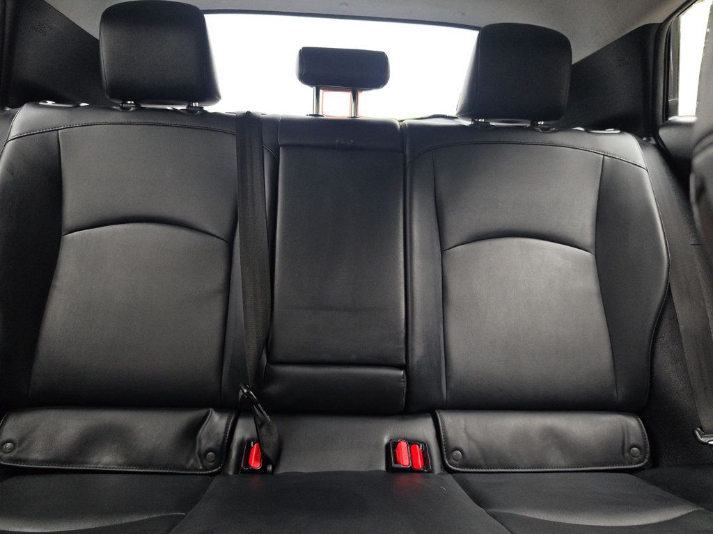 Toyota Prius photo 13
