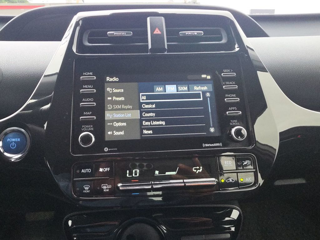 Toyota Prius photo 14
