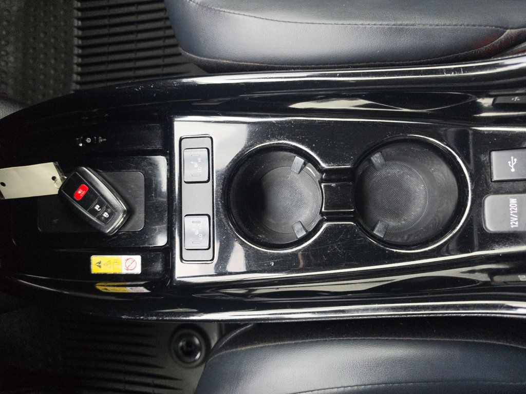 Toyota Prius photo 15