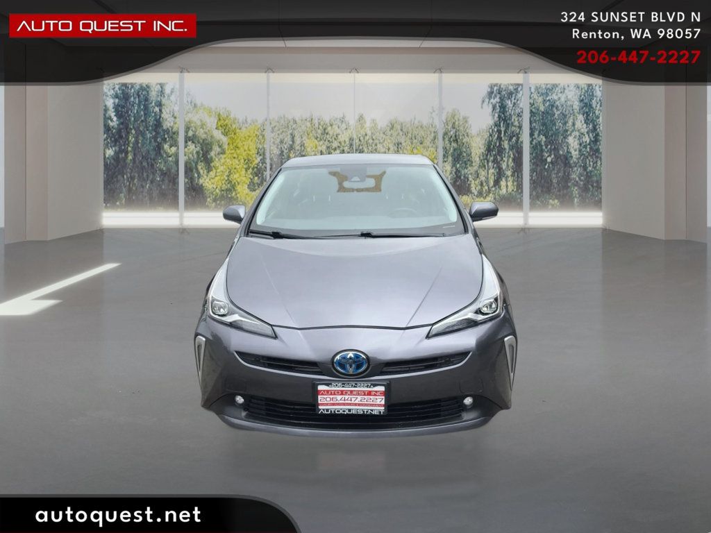 Toyota Prius photo 2