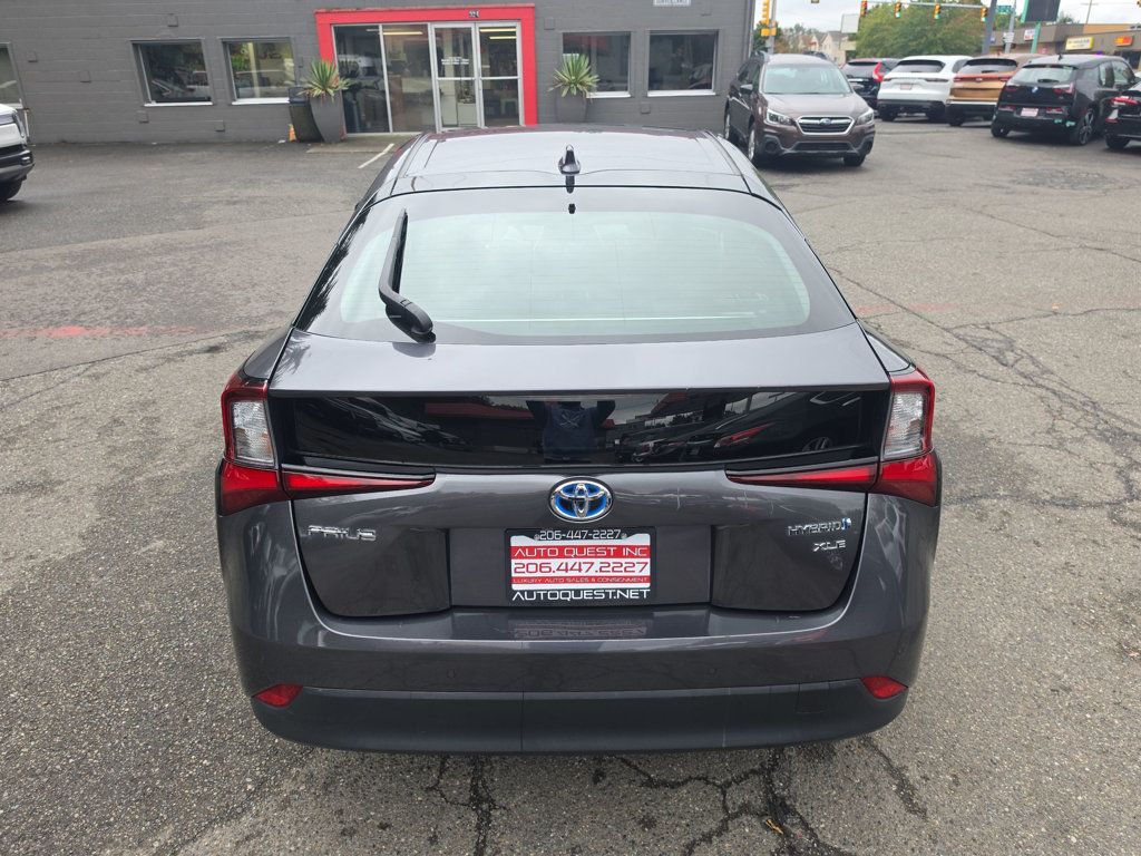 Toyota Prius photo 24
