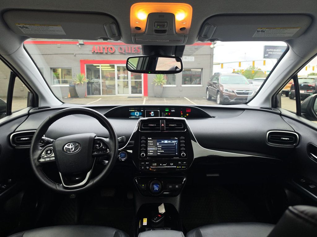 Toyota Prius photo 27