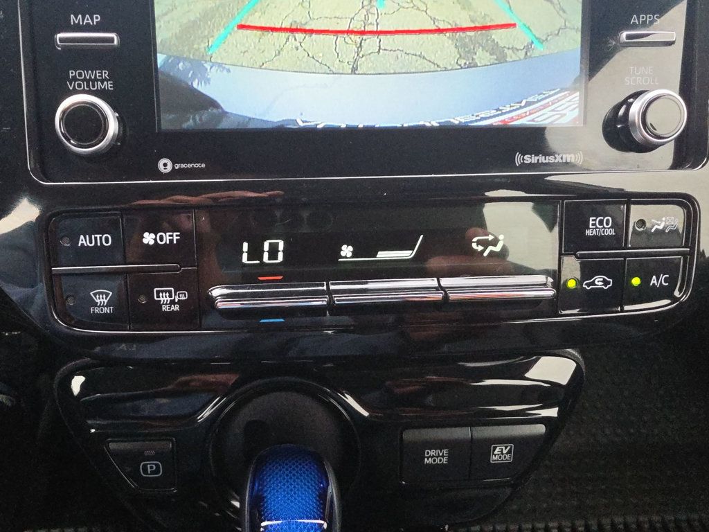 Toyota Prius photo 29