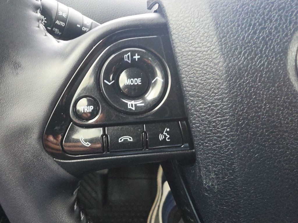 Toyota Prius photo 30