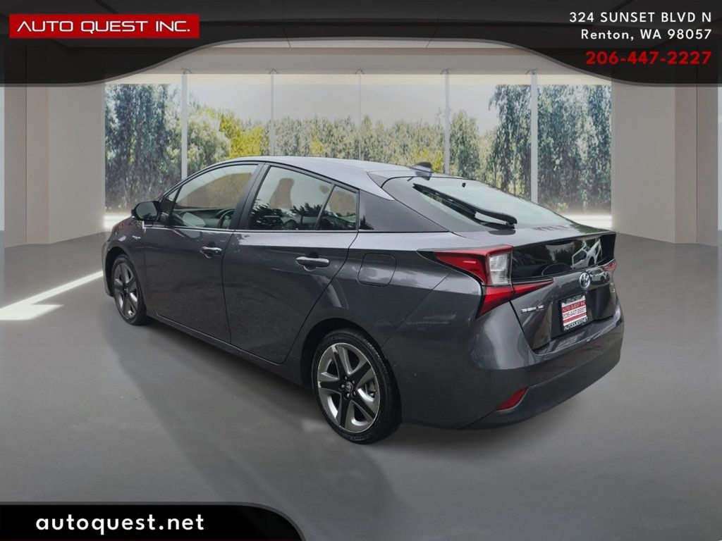 Toyota Prius photo 7