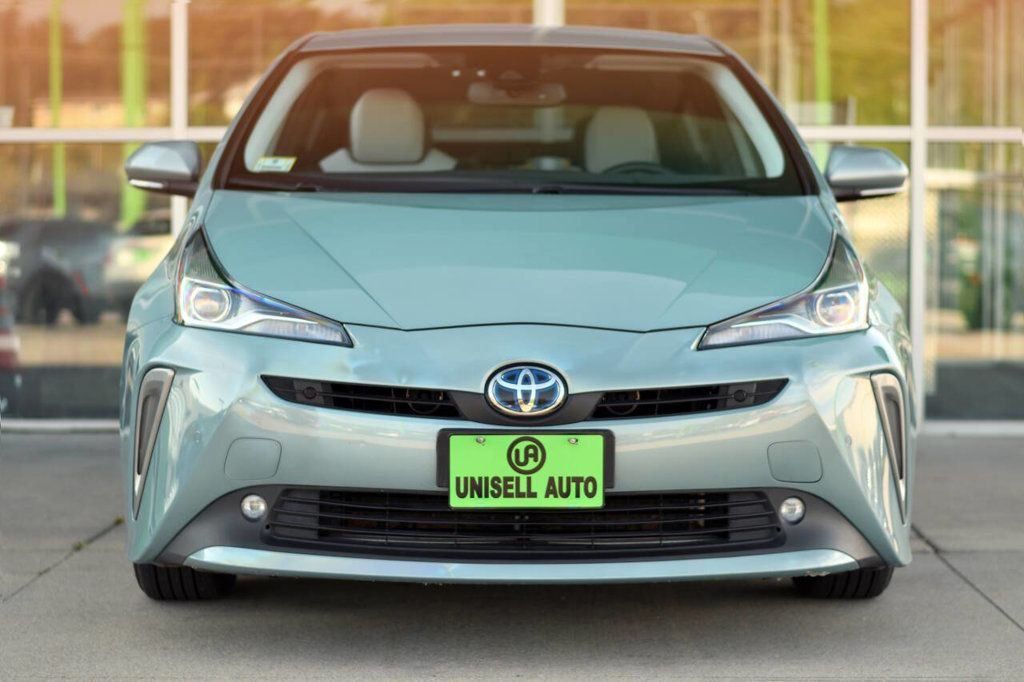 2022 Toyota Prius XLE AWD-e photo 2