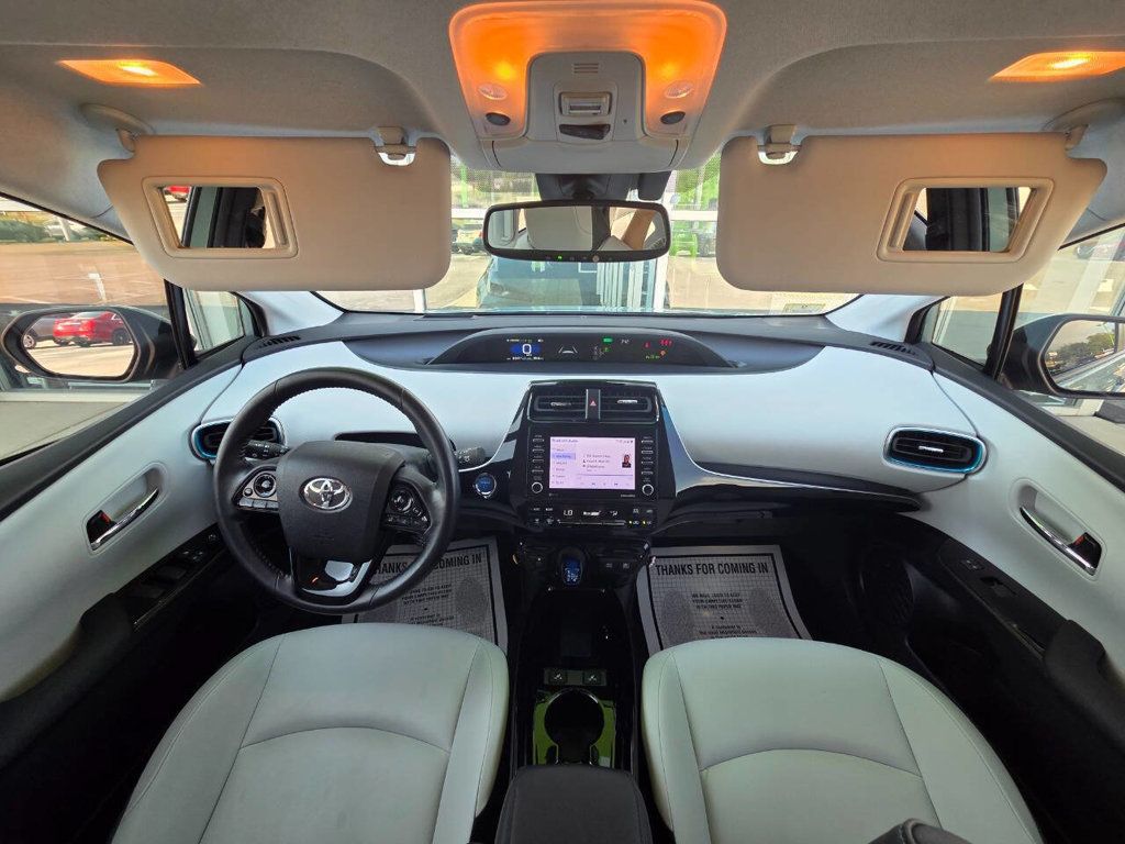 2022 Toyota Prius XLE AWD-e photo 24