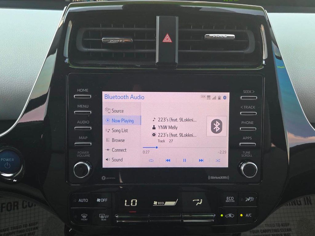 2022 Toyota Prius XLE AWD-e photo 26