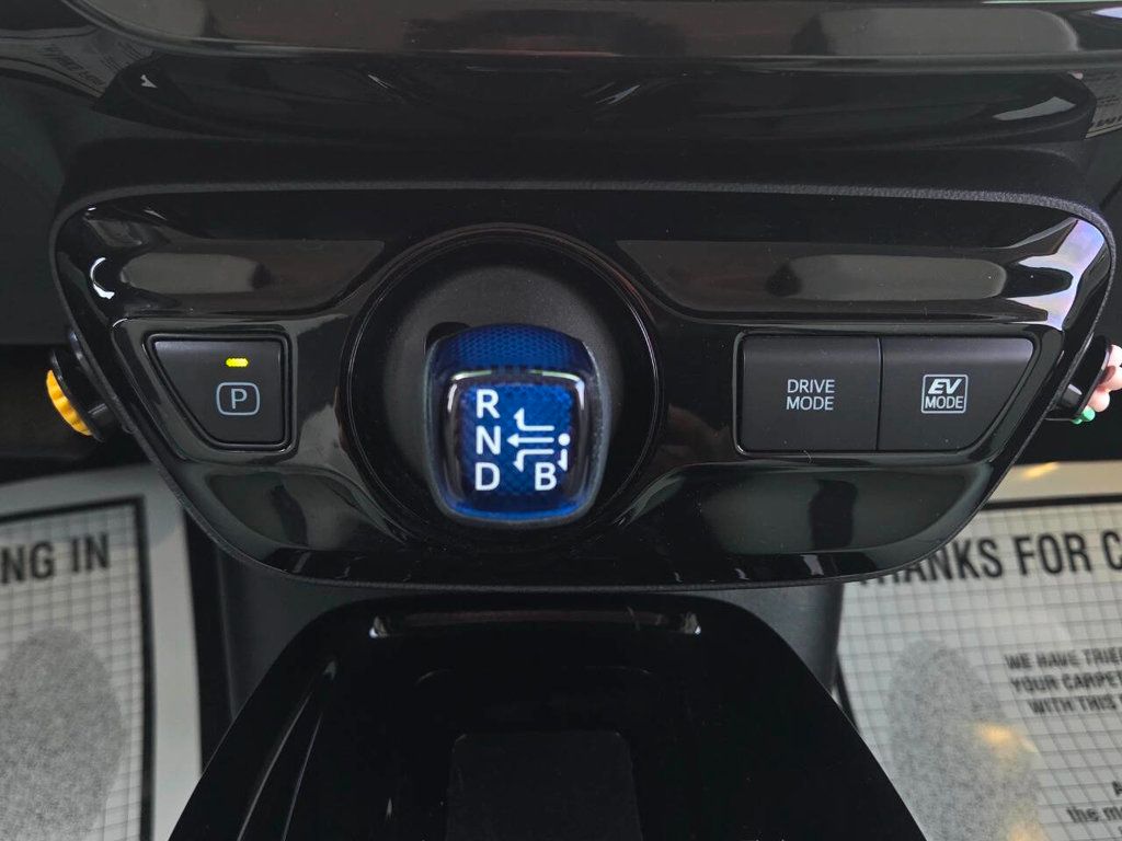 2022 Toyota Prius XLE AWD-e photo 27