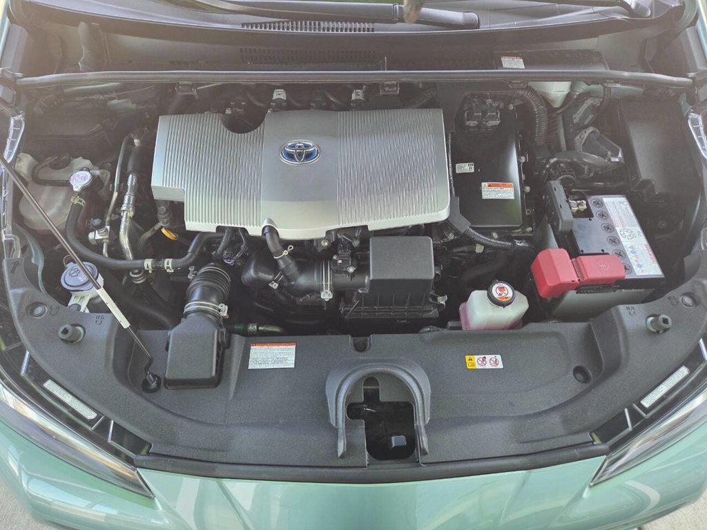 2022 Toyota Prius XLE AWD-e photo 41