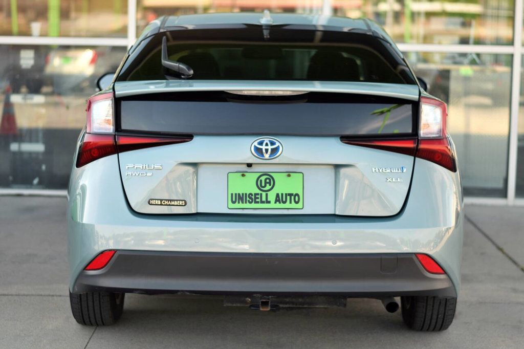 2022 Toyota Prius XLE AWD-e photo 5