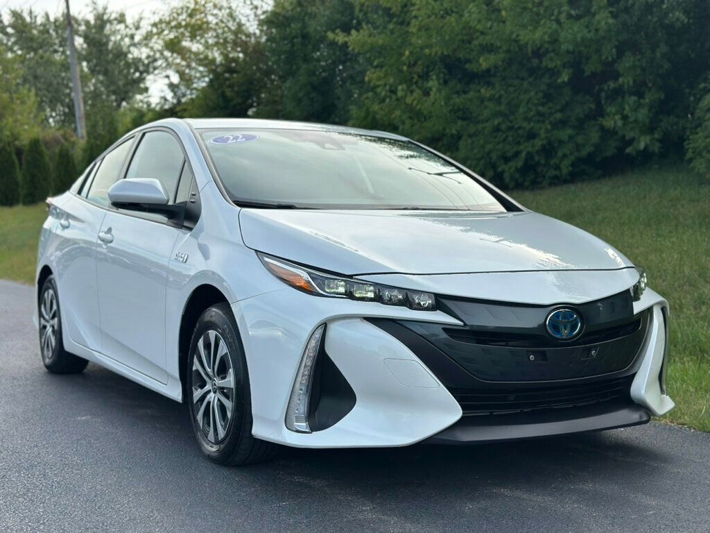 2022 Toyota Prius Prime LE photo 11