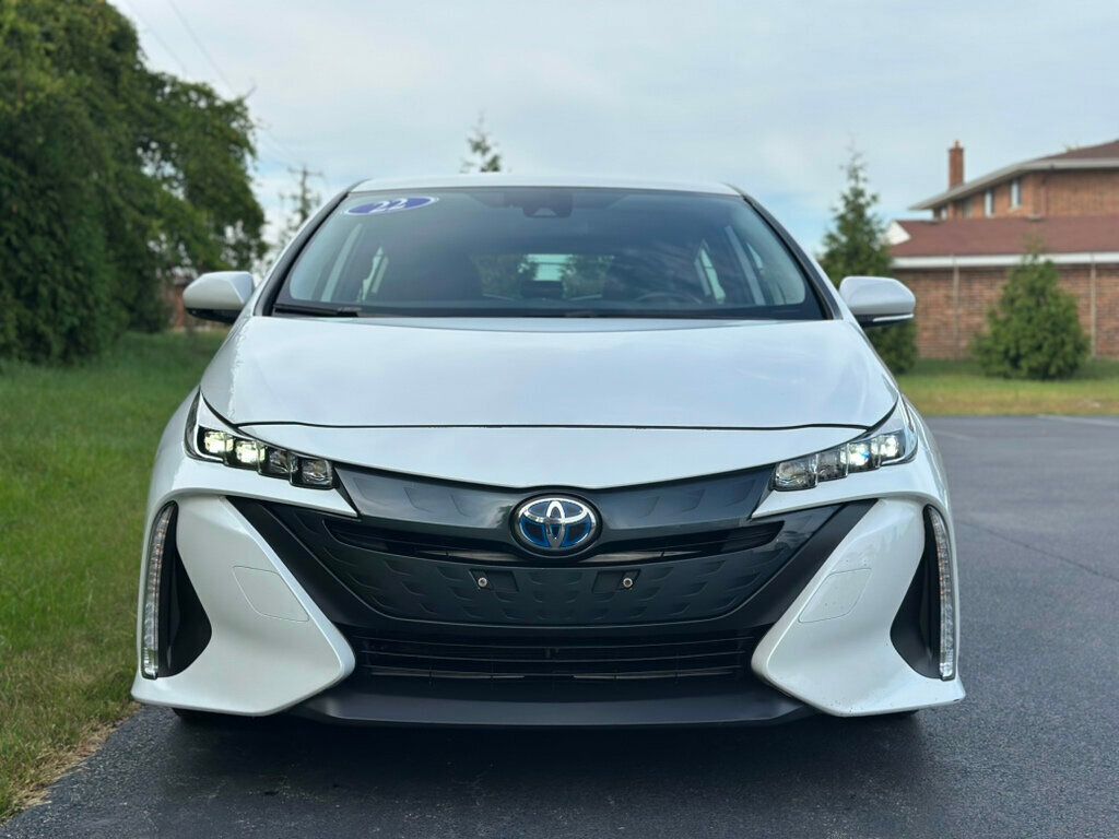 2022 Toyota Prius Prime LE photo 12