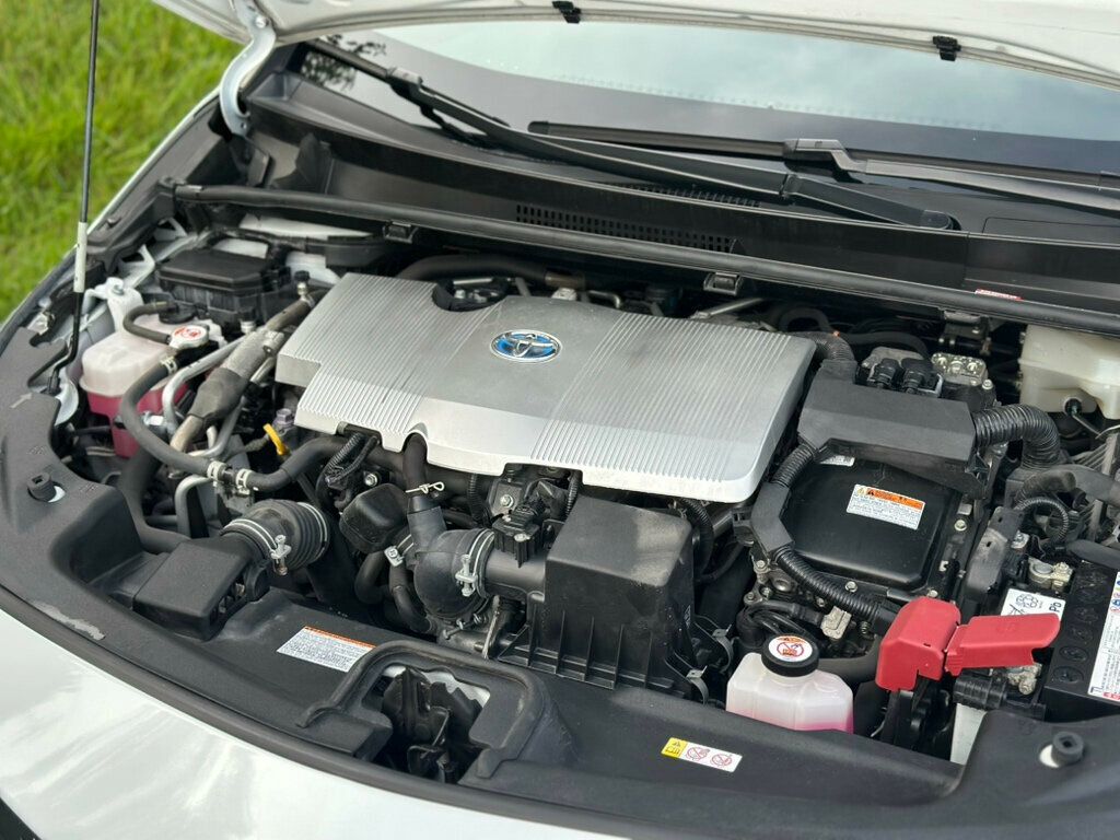 2022 Toyota Prius Prime LE photo 13