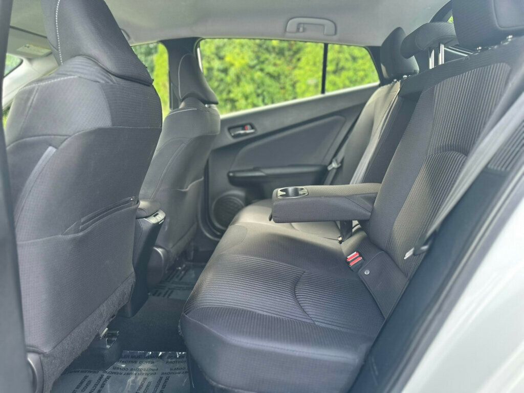 2022 Toyota Prius Prime LE photo 18