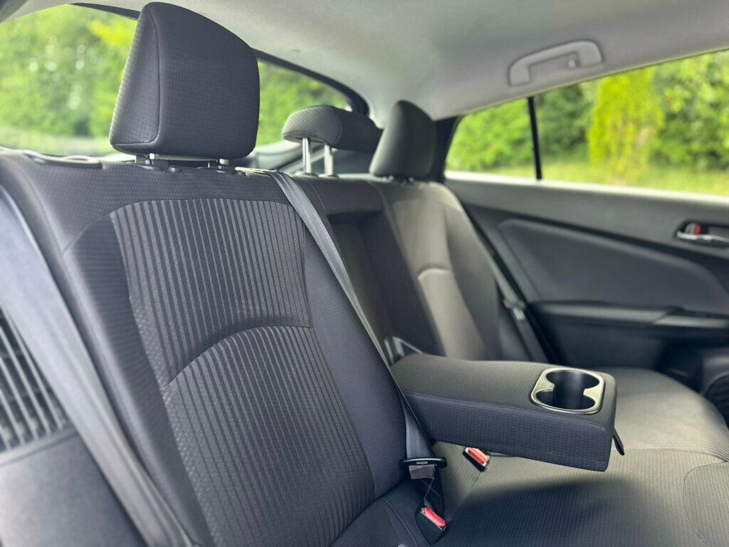 2022 Toyota Prius Prime LE photo 25