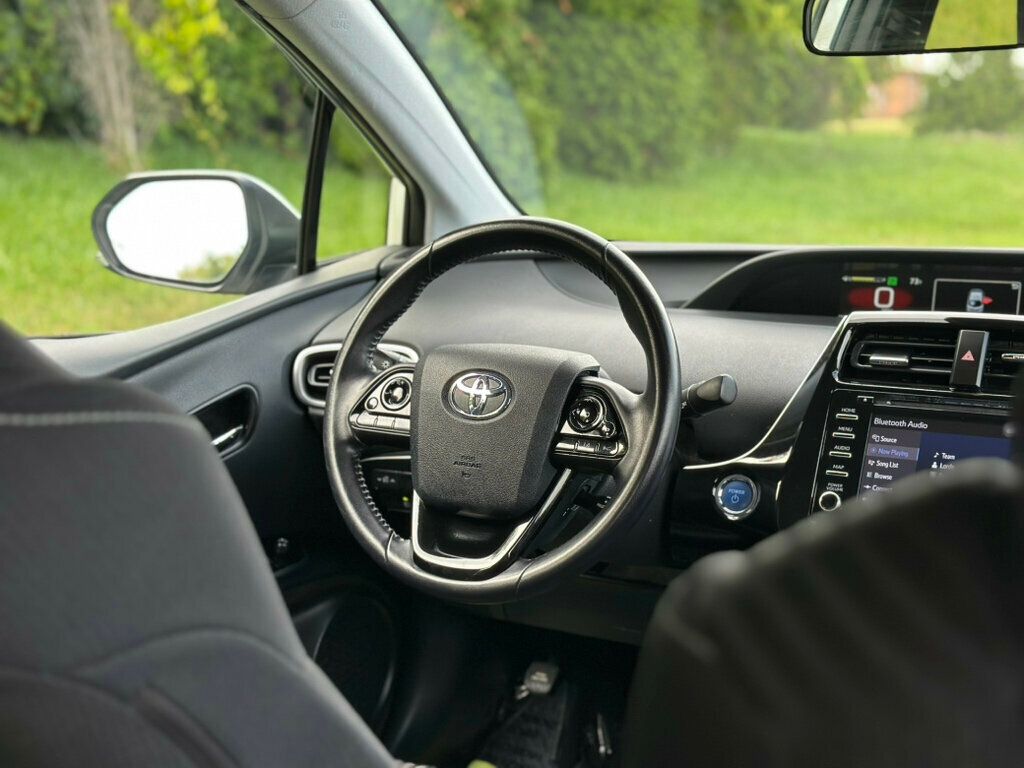 2022 Toyota Prius Prime LE photo 31
