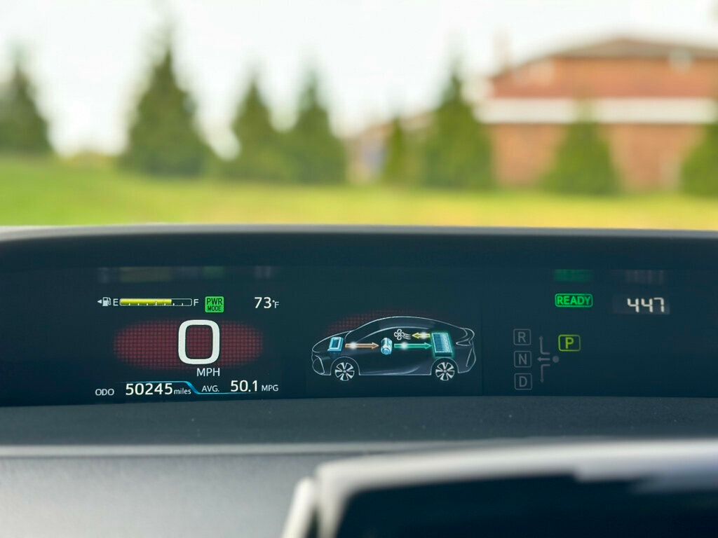 2022 Toyota Prius Prime LE photo 35