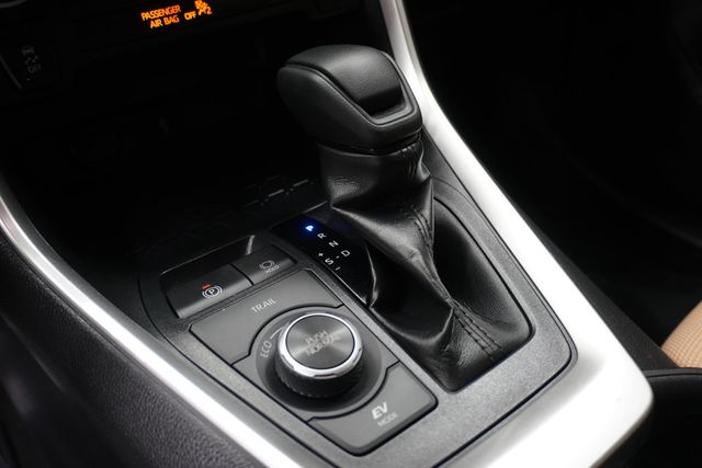 2022 Toyota RAV4 Hybrid LE AWD - 22984631 - 18