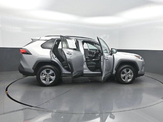 2022 Toyota RAV4 Hybrid LE AWD - 23080138 - 31