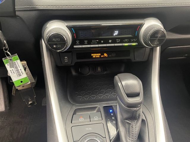 2022 Toyota RAV4 Hybrid LE AWD - 22931429 - 25
