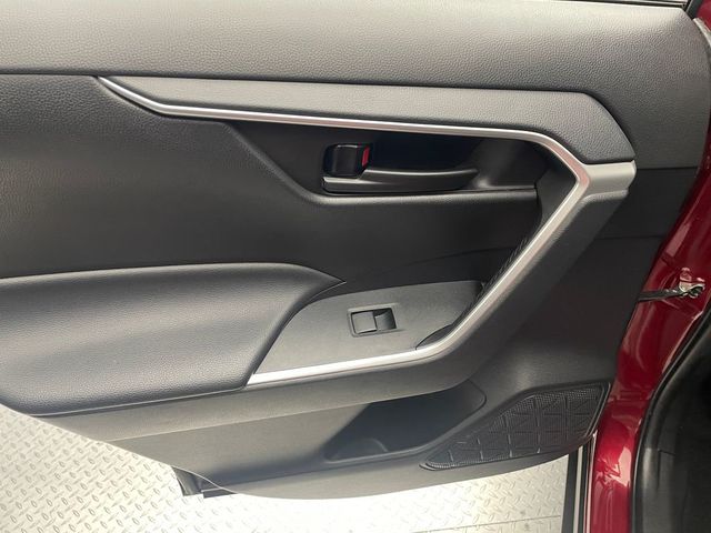 2022 Toyota RAV4 Hybrid LE AWD - 22931429 - 30